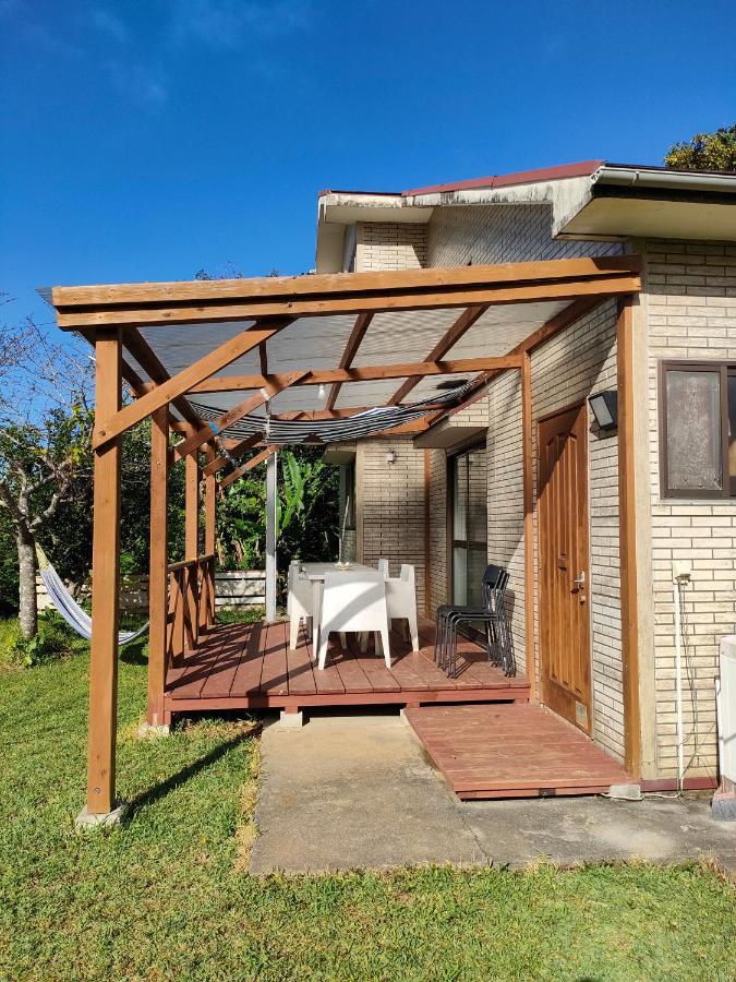 Cottage Canac Motobu Bagian luar foto