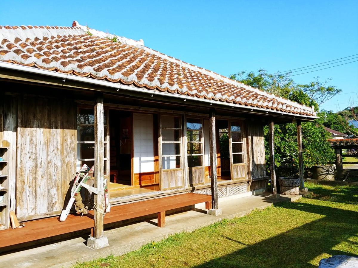 Cottage Canac Motobu Bagian luar foto